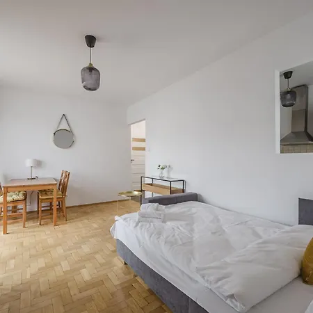 Katowicka Comfort By Bookinghost